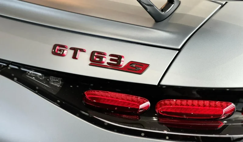 
								MERCEDES-BENZ AMG GT 63 cheio									