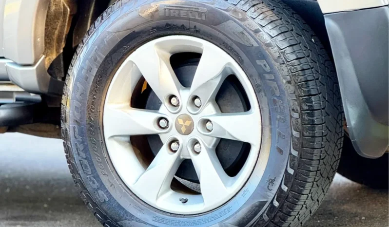 
								MITSUBISHI PAJERO DAKAR cheio									