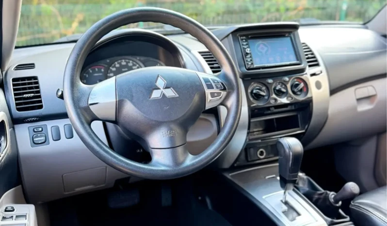 
								MITSUBISHI PAJERO DAKAR cheio									
