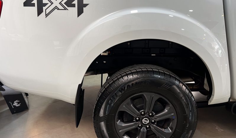 
								NISSAN FRONTIER cheio									