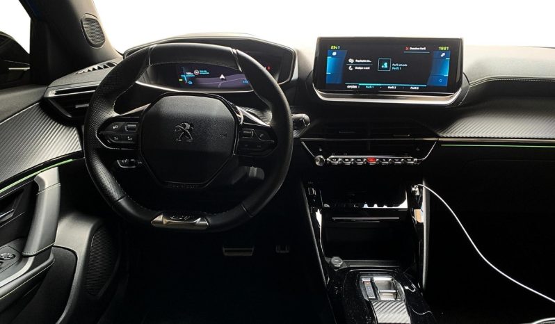 
								PEUGEOT 2008 cheio									