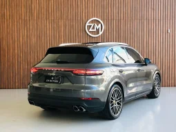
										PORSCHE CAYENNE cheio									