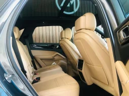 
										PORSCHE CAYENNE cheio									