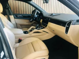 
										PORSCHE CAYENNE cheio									