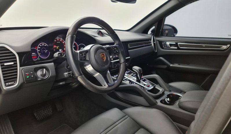 
								PORSCHE CAYENNE cheio									