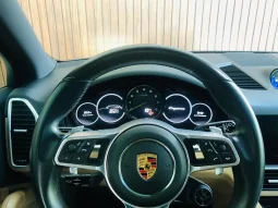 
										PORSCHE CAYENNE cheio									