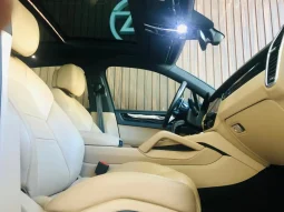 
										PORSCHE CAYENNE cheio									