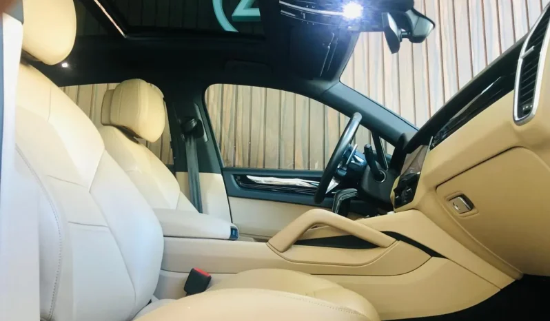 
								PORSCHE CAYENNE cheio									