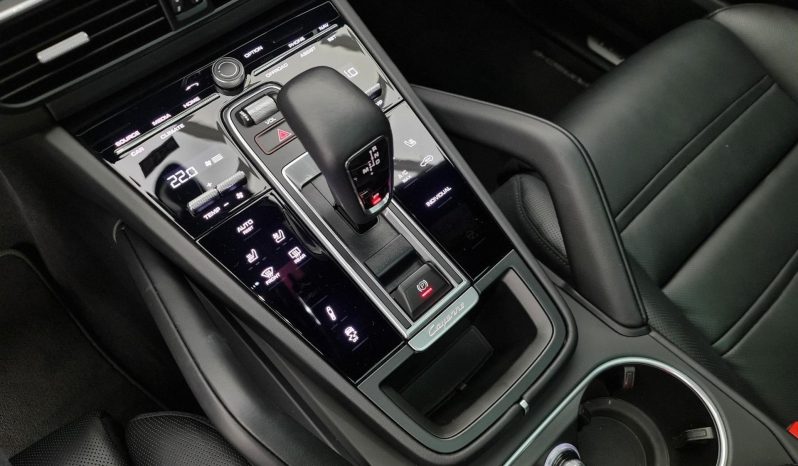 
								PORSCHE CAYENNE cheio									