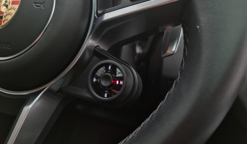 
								PORSCHE CAYENNE cheio									
