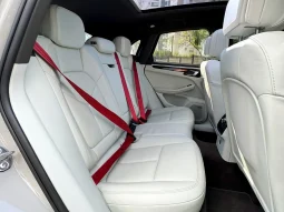 
										PORSCHE MACAN cheio									