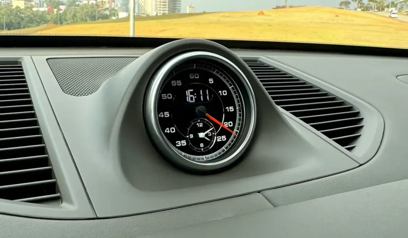 
								PORSCHE MACAN cheio									