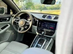 
										PORSCHE MACAN cheio									