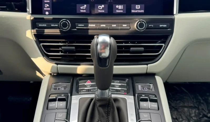 
								PORSCHE MACAN cheio									