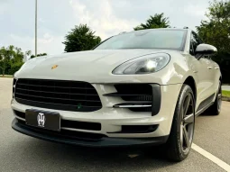 
										PORSCHE MACAN cheio									