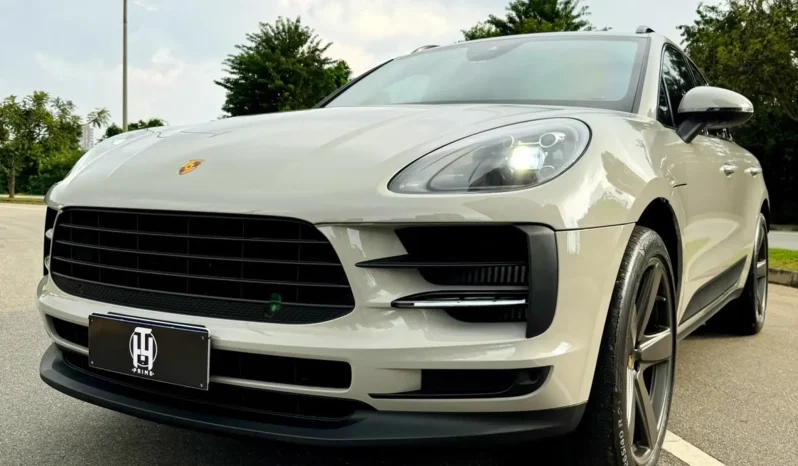 
								PORSCHE MACAN cheio									