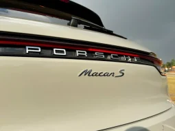 
										PORSCHE MACAN cheio									