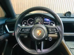 
										PORSCHE PANAMERA cheio									