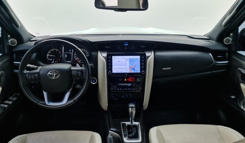 
								TOYOTA HILUX SW4 cheio									