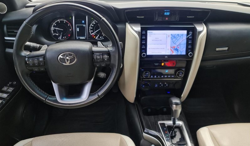 
								TOYOTA HILUX SW4 cheio									