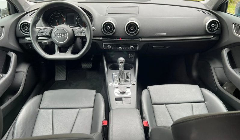 
								AUDI A3 cheio									