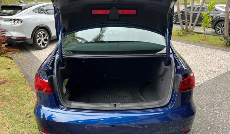 
								AUDI A3 cheio									