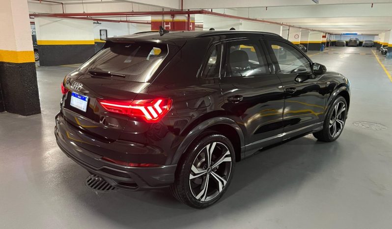 
								AUDI Q3 cheio									