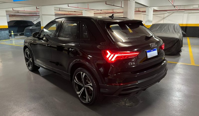 
								AUDI Q3 cheio									