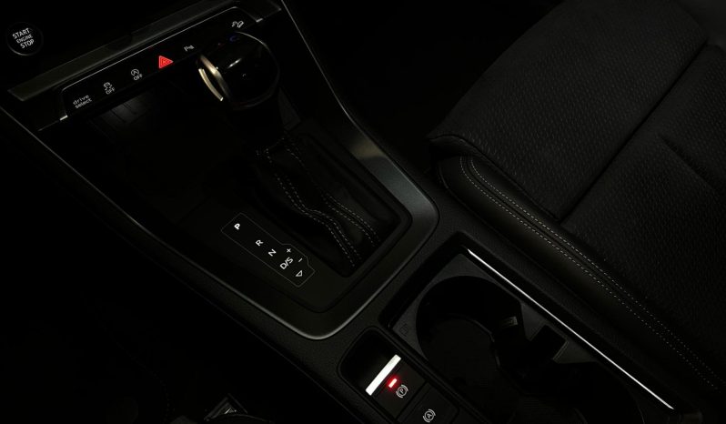 
								AUDI Q3 cheio									