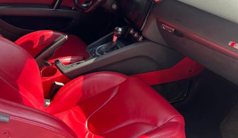 
								AUDI TT cheio									