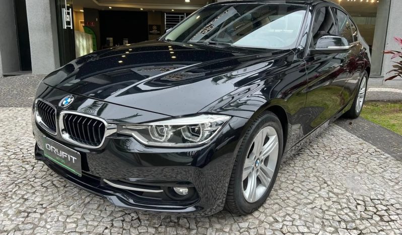 
								BMW 320i cheio									