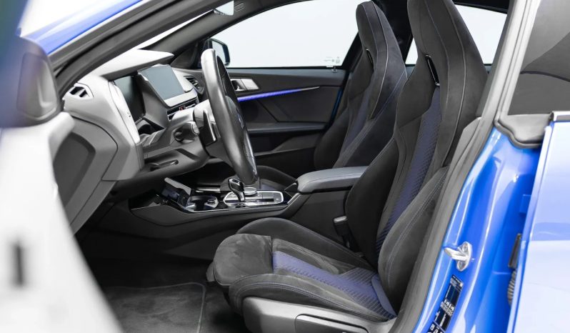 
								BMW M 235i cheio									