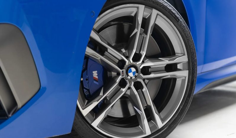 
								BMW M 235i cheio									