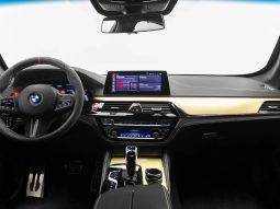 
										BMW M5 cheio									