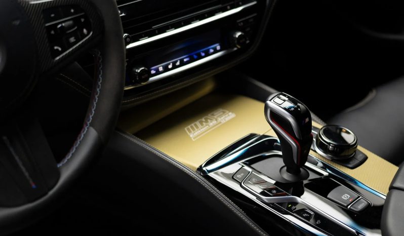 
								BMW M5 cheio									