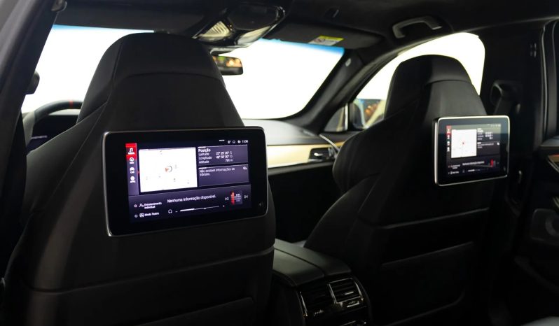 
								BMW M5 cheio									
