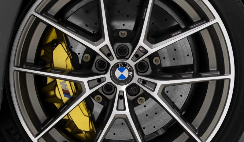 
								BMW M5 cheio									