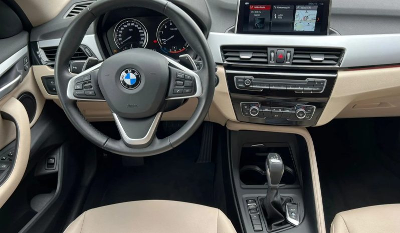 
								BMW X1 cheio									