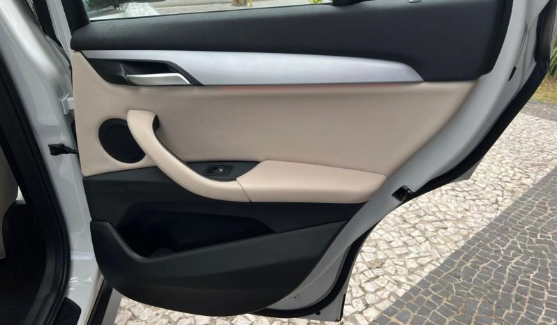 
								BMW X1 cheio									