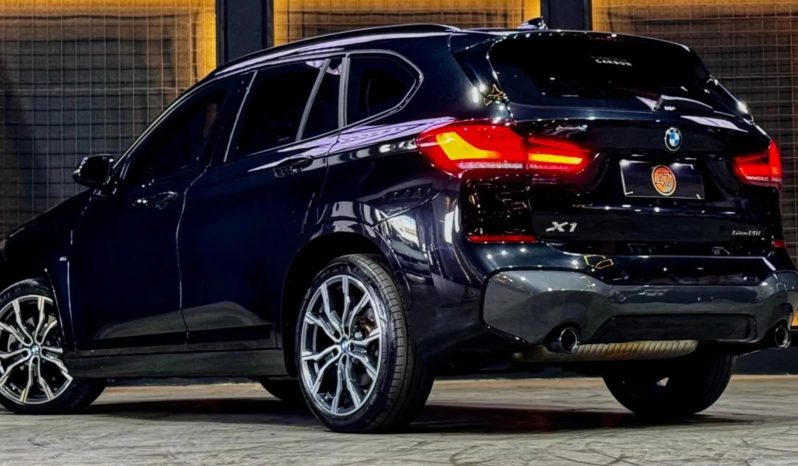 
								BMW X1 cheio									