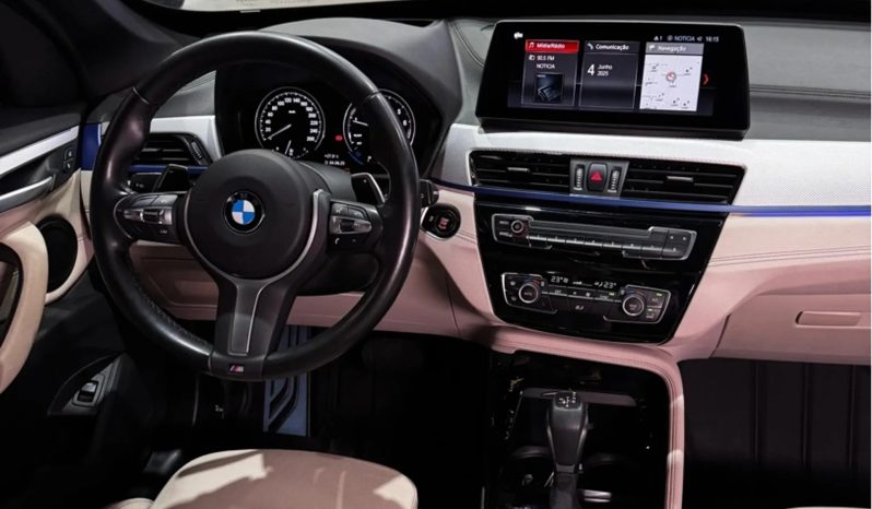 
								BMW X1 cheio									