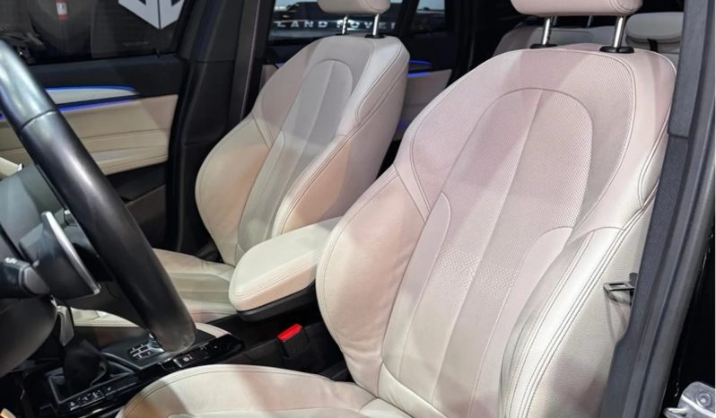 
								BMW X1 cheio									