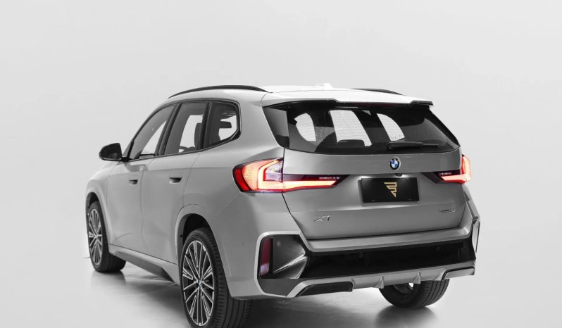 
								BMW X1 cheio									