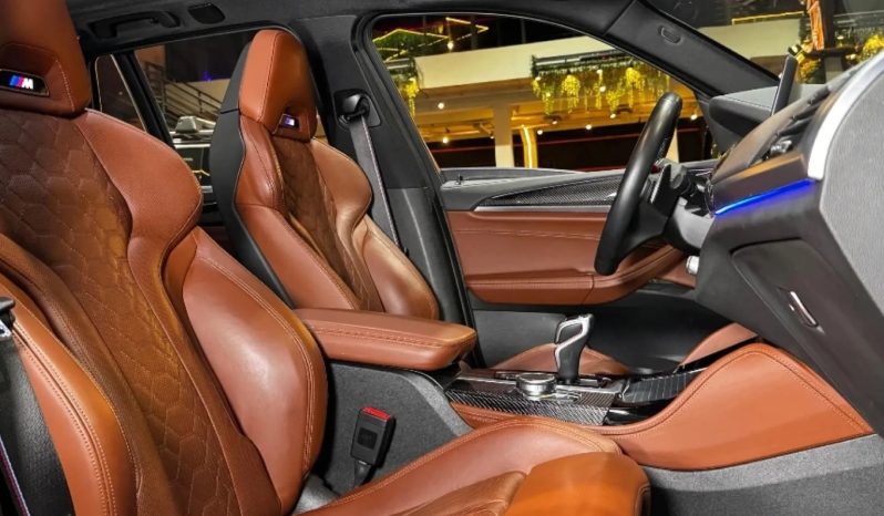 
								BMW X3 cheio									