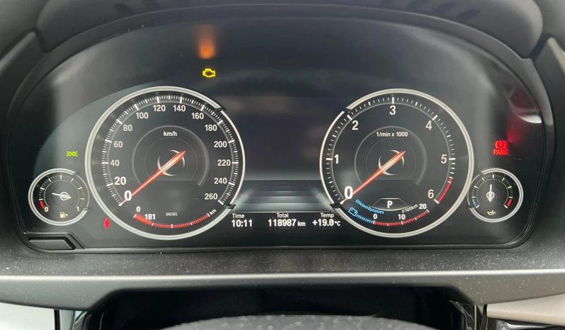 
								BMW X5 cheio									