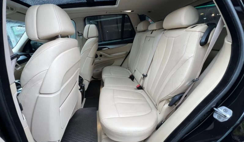 
								BMW X5 cheio									