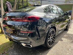 
										BMW X6 cheio									
