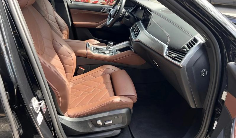 
								BMW X6 cheio									