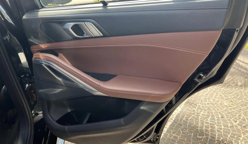 
								BMW X6 cheio									