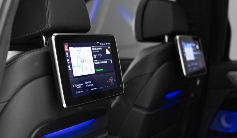 
								BMW X7 cheio									